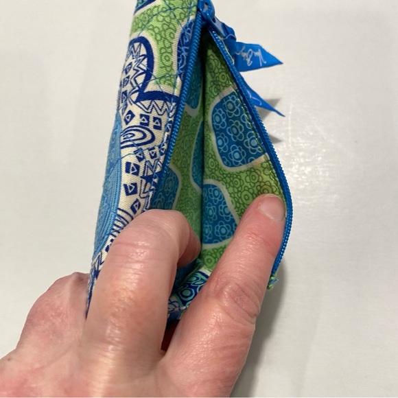 Vera Bradley Blue and Green Patterned Wallet Trifold. NWOT - Picture 3 of 6